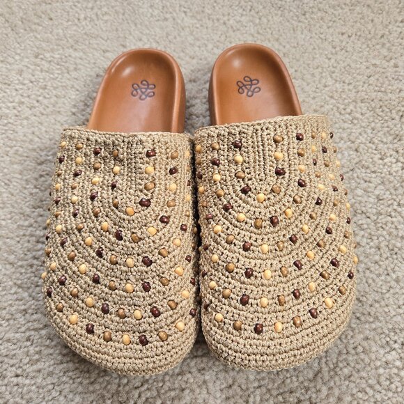 The Sak Shoes - NWOT The Sak Bolinas Crochet Clogs Wood Beads Boho Size 8